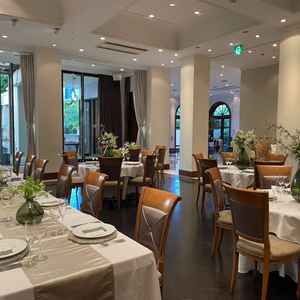 清潔感のある披露宴会場