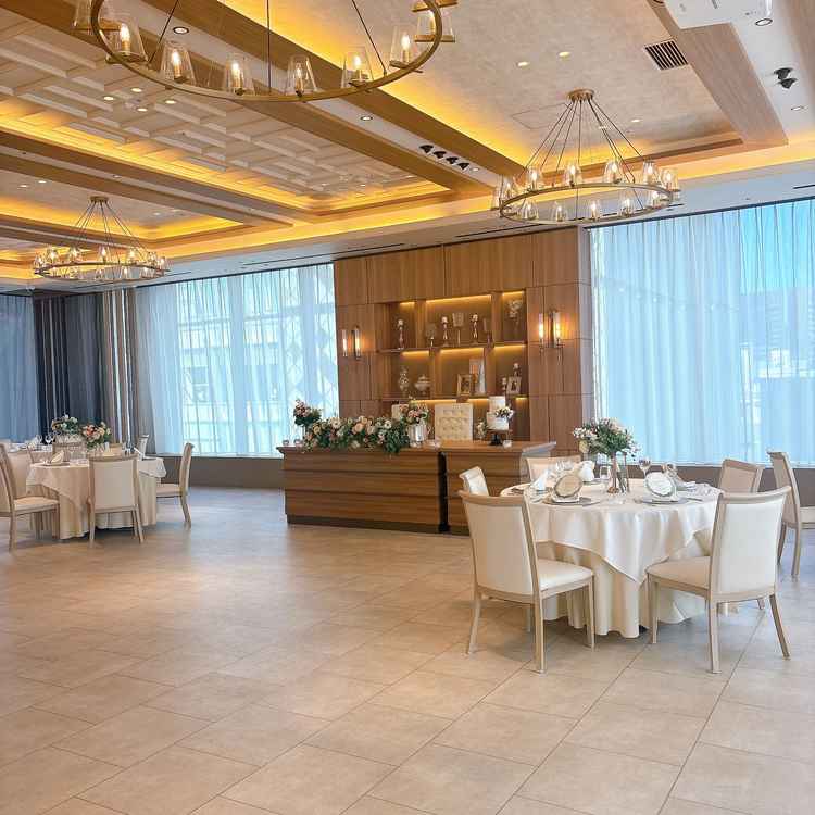 披露宴会場で見た動画感動しましたし、オリジナルカクテルも美味しかったです！