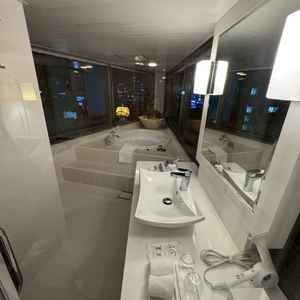 客室のバスルーム