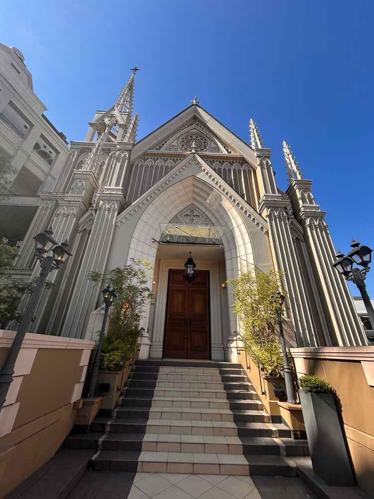 チャペル外観、お天気でとても素敵だった