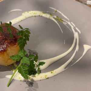 クリームブリュレも果物も好きですが、それが合わさったデザートは珍しかったので印象的でした。