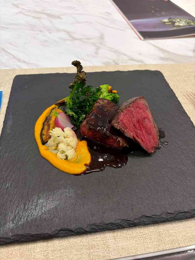 コース料理を試食した際の写真です。