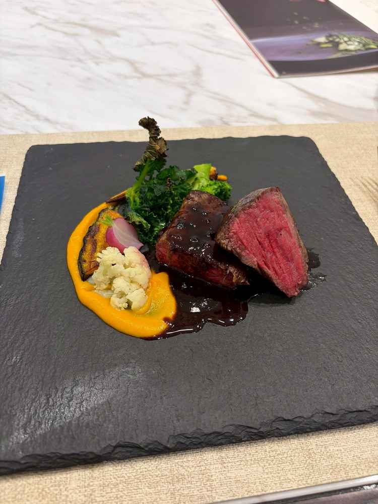 コース料理を試食した際の写真です。