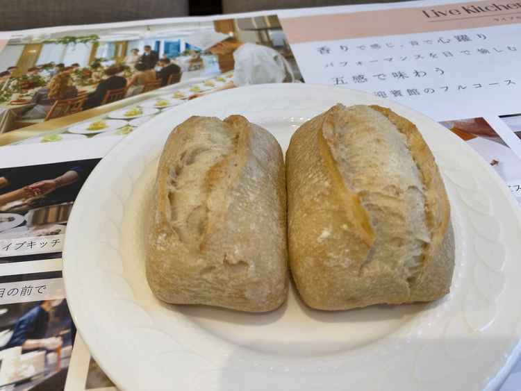 パンは少し硬かったですが熱いまま頂けて良かっだと思います。