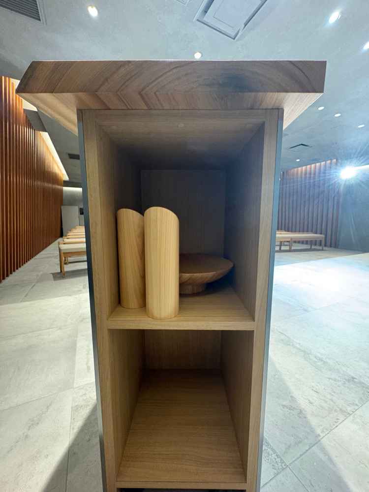 チャペルの中にあった小物(全て檜が使われているとのことで、香りがすごく良かった)