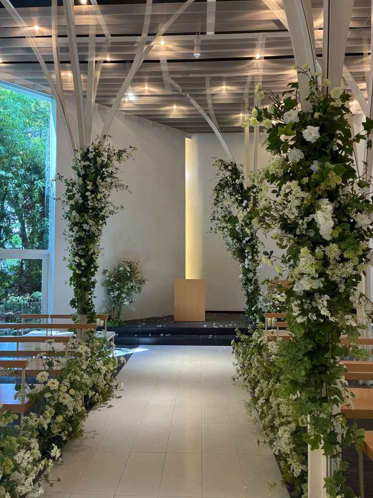 写真映えしそうな素敵なチャペルでした