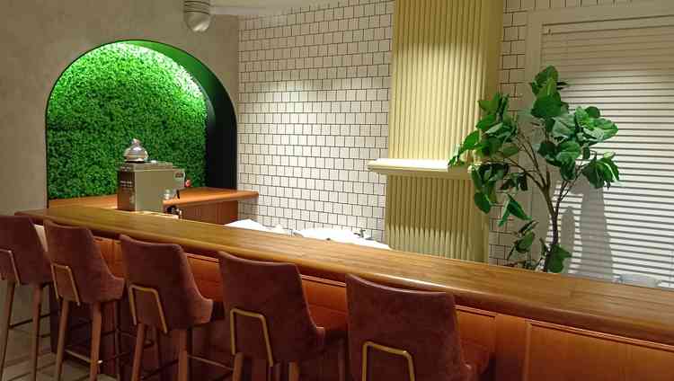 ゲスト待合室。カウンターがあるのがよい。オシャレ。ここでみんなで式前に集まったら話ももりあがり、