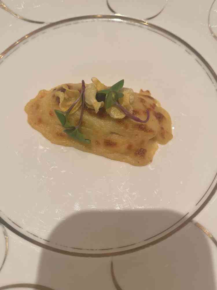 サーモンの料理めっちゃ美味しくて料理決めてでもあるのでめっちゃ良かったです料理は決めてなので美味しく