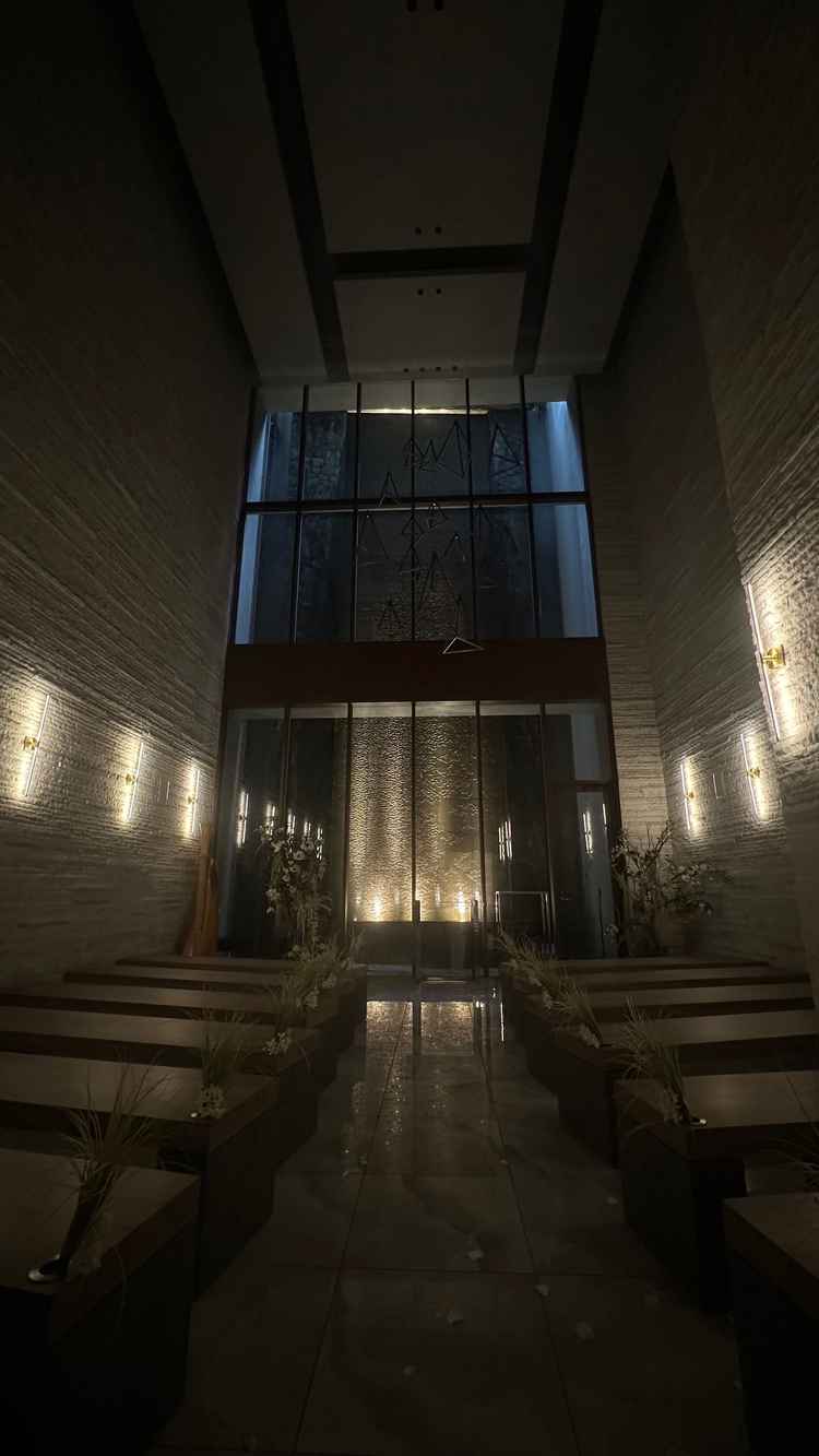 チャペル（ライティング暗めバージョン）