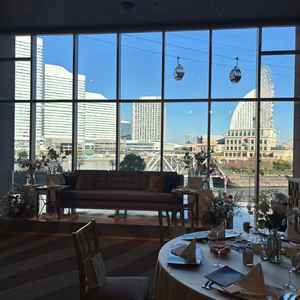 みなとみらいの景色が一望できる披露宴会場