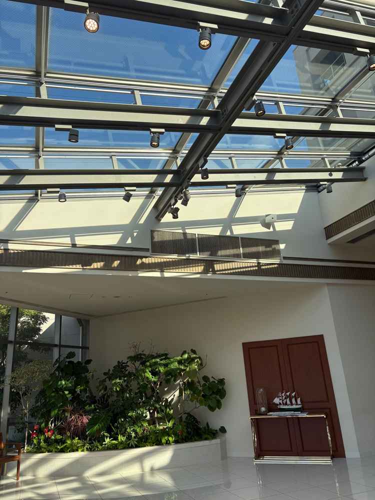 フラワーシャワーが出来るところは天候に左右されず行われるのが魅力的です。