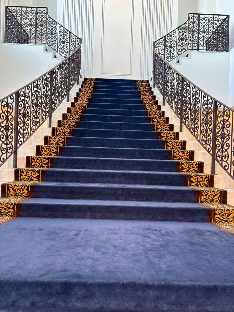 大階段です。(フラワーシャワー)