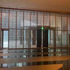 ホテルと結婚式場の中間くらいにある間で、前撮りにも使われるそうです。