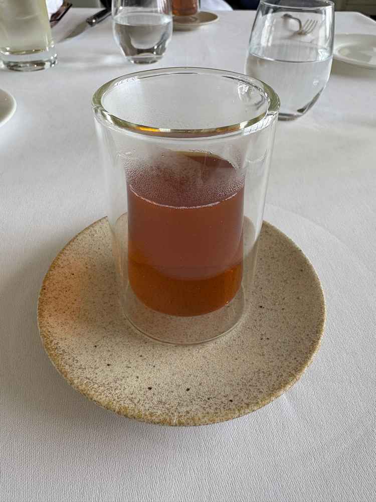 試食会のコンソメスープ。シンプルで他では味わえない美味しさでした。