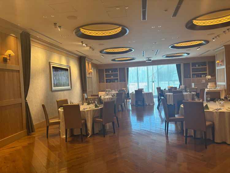 少人数向けのリバルタという披露宴会場です