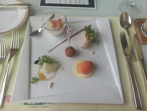 前菜がわかりやすく上に、見た目以上に美味しかったのが良かった。