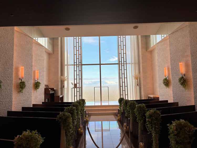 天空60mのチャペル