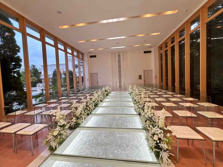 入場口の扉の高さがあり、重厚感があった