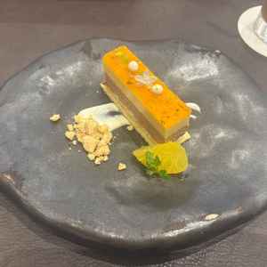 お料理はとても美味しかったです。特に写真のケーキが甘すぎず、1番のお気に入りです。