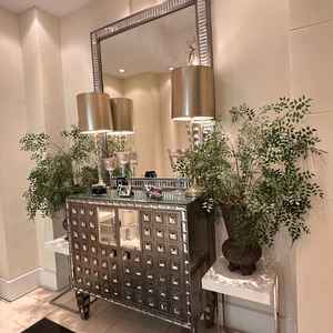 入り口を開けてすぐのスペース。ウェルカムスペースとは別に用意されており、こちらも自由に装飾可能。