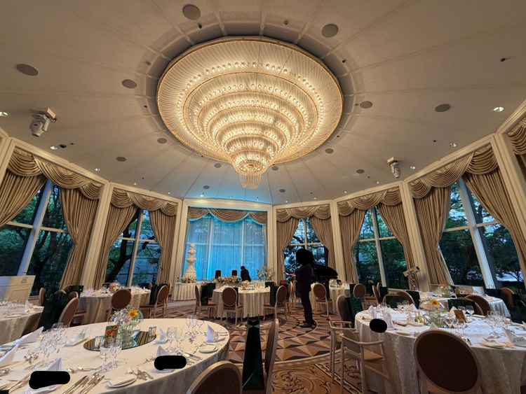 披露宴会場で1番人気のダイヤモンドルーム。披露宴会場には珍しい円形の会場です。