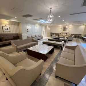 チャペル前待ち合いスペース