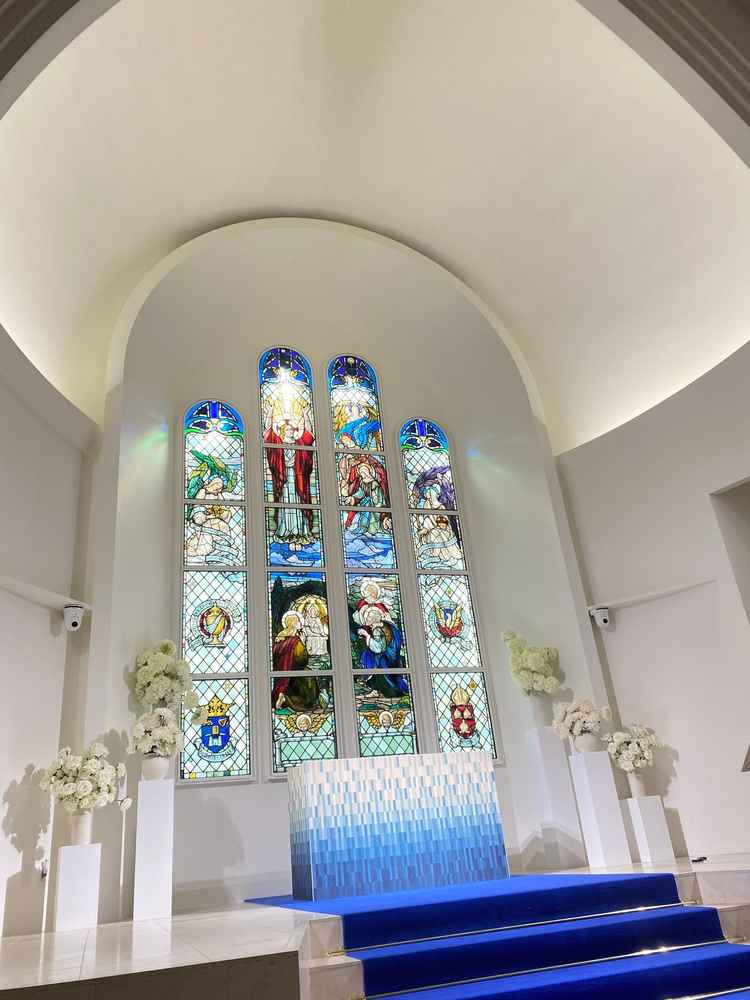 美しいチャペル、映像演出も最高でした。