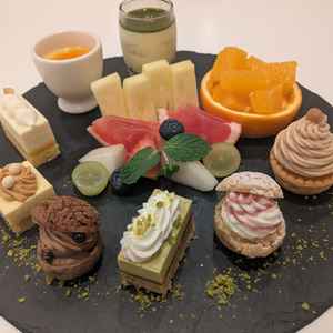 デザートビュッフェの試食