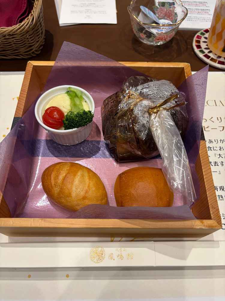 フルオーダーの料理とのことで、思い出の場所をモチーフにした料理など個性が出せると感じました。