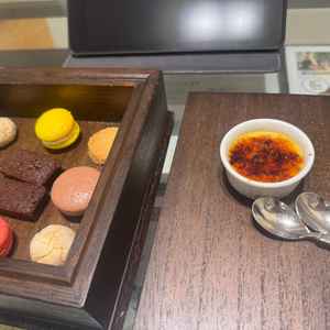 プリンのブリュレがすごく美味しかったです