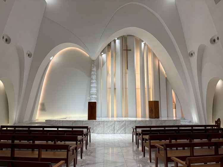 チャペルでの撮影。