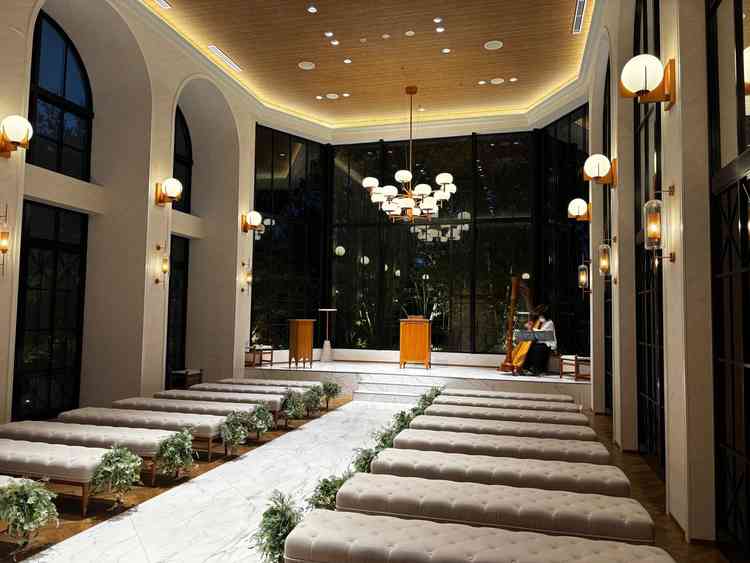 夜だったので周りの景観は分かりにくかったものの、色が落ち着いていて雰囲気はいいなと思いました。