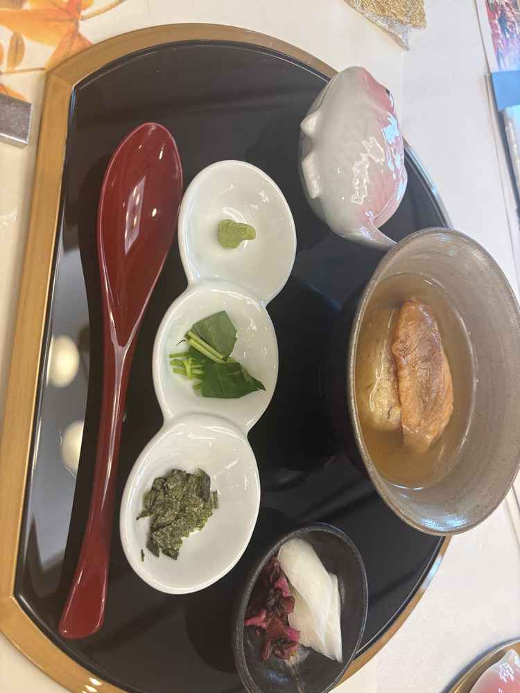 鯛茶漬けの試食をしました。お出汁が美味しかったです。