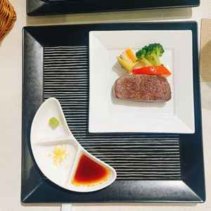 メインのお肉です。