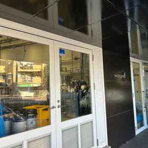 打ち合わせ場所の1階には自社のビールを製造する工場が併設されてます。