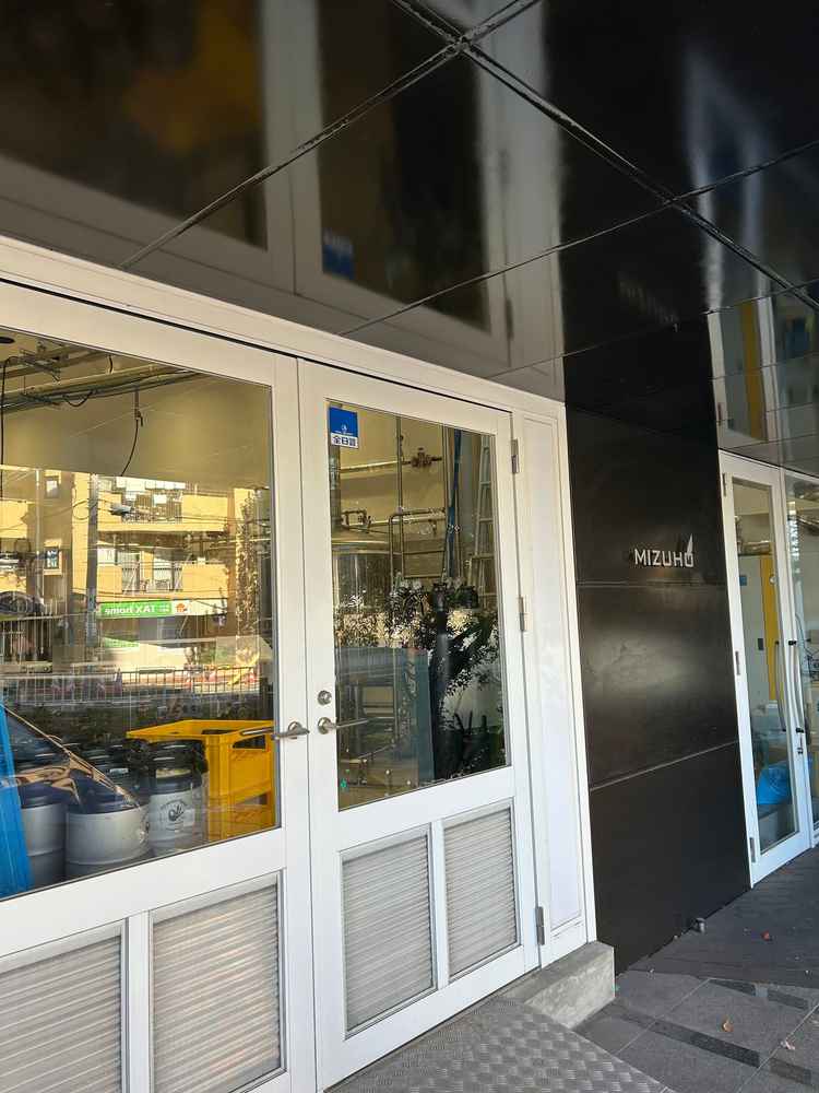 打ち合わせ場所の1階には自社のビールを製造する工場が併設されてます。