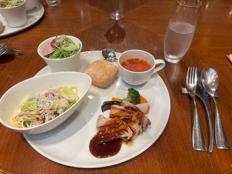 無料で頂いたランチでとても美味しかったです。