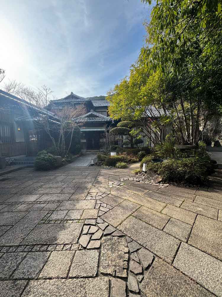 異人館の中でも一歩中に入るので静かで落ち着いた雰囲気の入り口