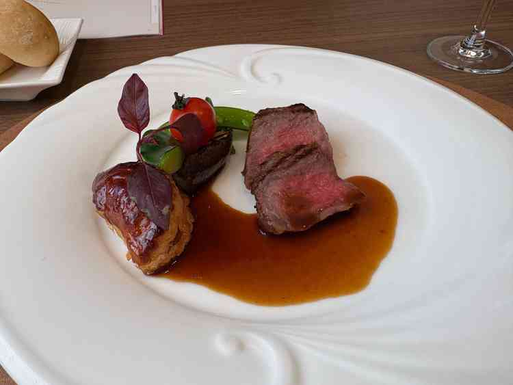 牛ほほ肉のソテー