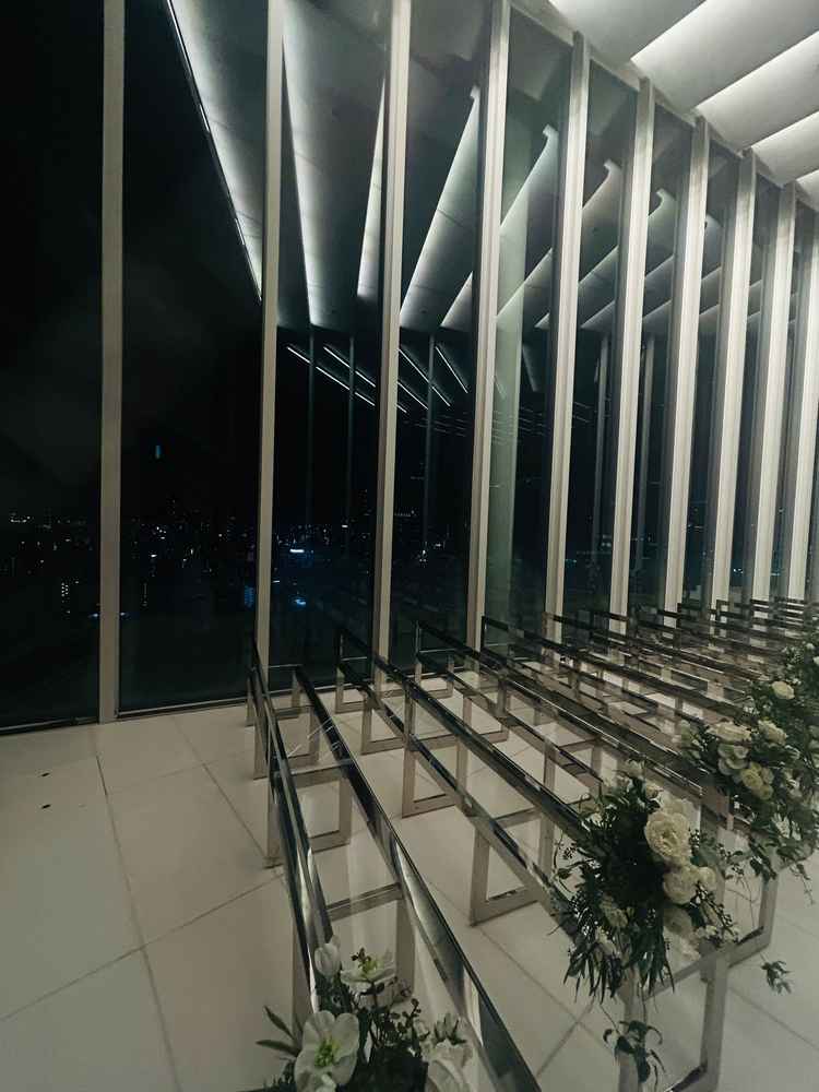 左側の夜景です。