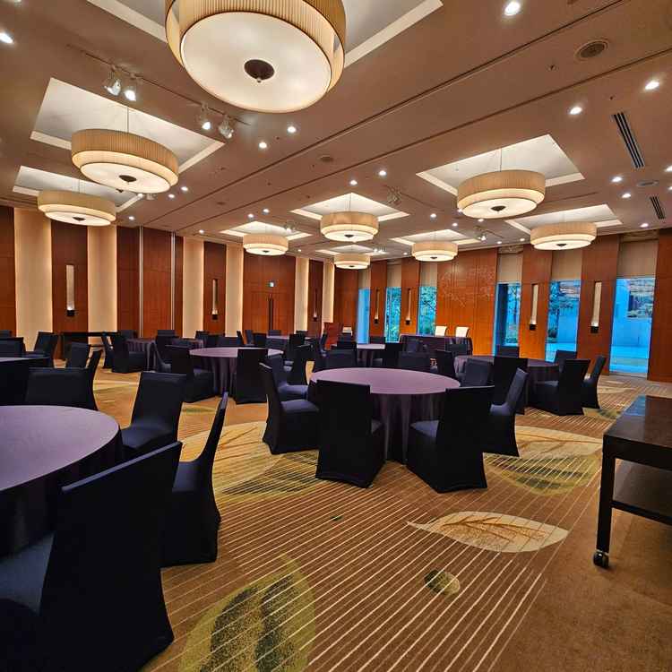 1階披露宴会場。ガーデンも利用できる