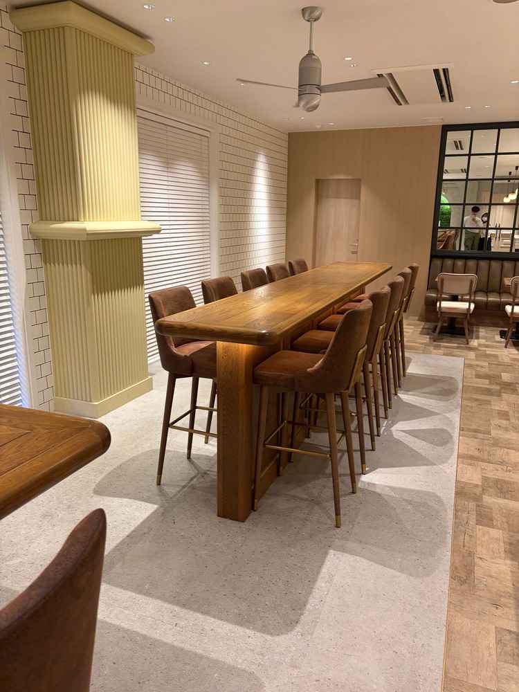 待合のスペースの趣向が気に入った。バーカウンターもあったのが良き。