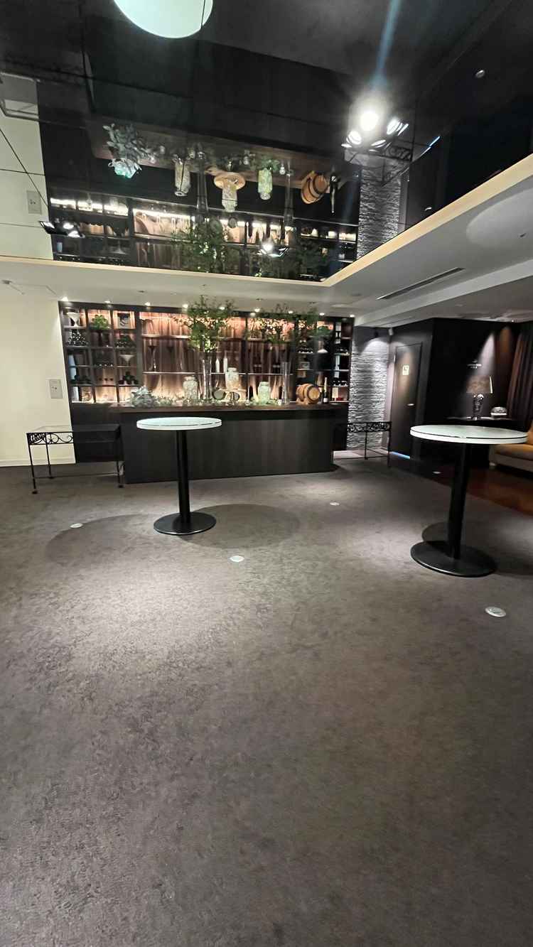 披露宴会場の一つにバーカウンターがあり、海外パーティーみたいで素敵だった。