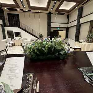 フラットな会場で、新郎新婦の目線が高過ぎず良かったです。