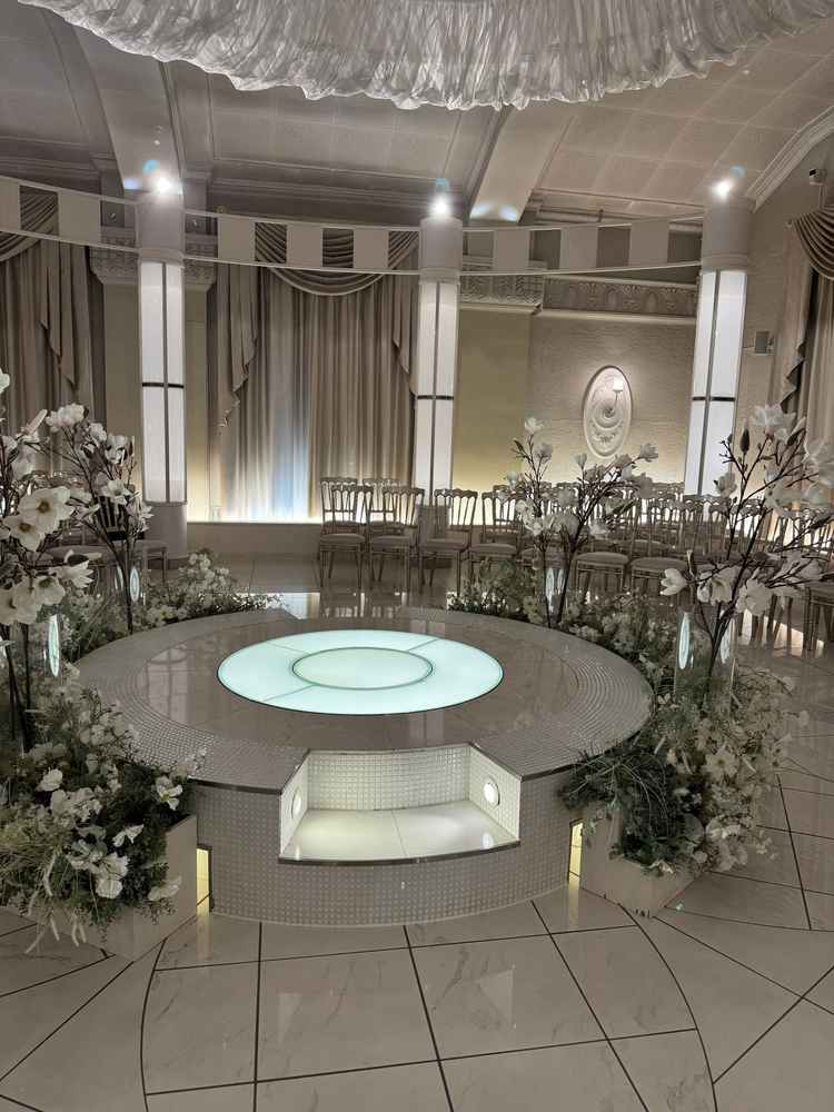 360度、招待客から見守られながら挙式出来る式場