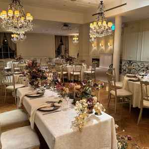 披露宴会場は横長のスタイルでした。