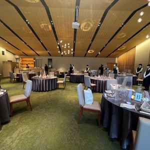 入場をし、ゲストがいるイメージがとても湧きました。ゲストとの距離も近く、でも広々とても良かったです。