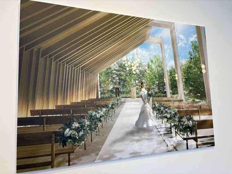 リューアル後の挙式会場です。あたたかみのある会場でした。また、貸切となるので様々な用途が可能です。