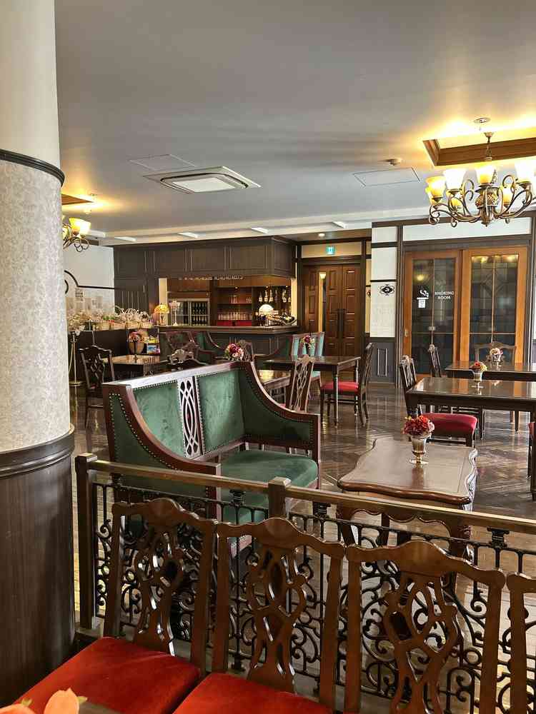 待合室。広々使えるのがいい