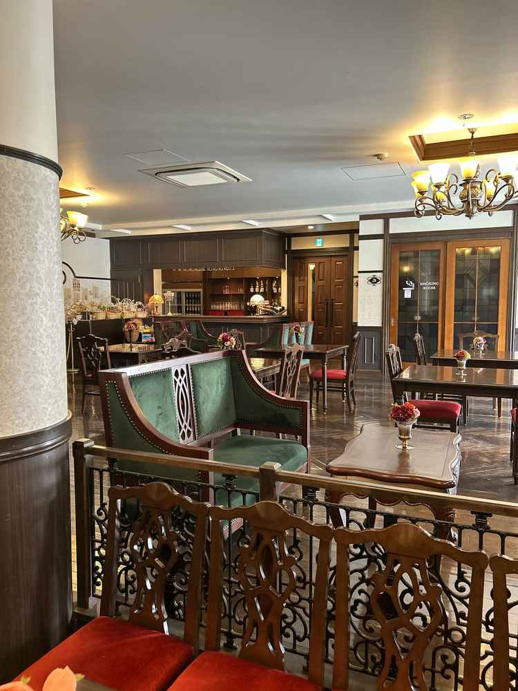 待合室。広々使えるのがいい